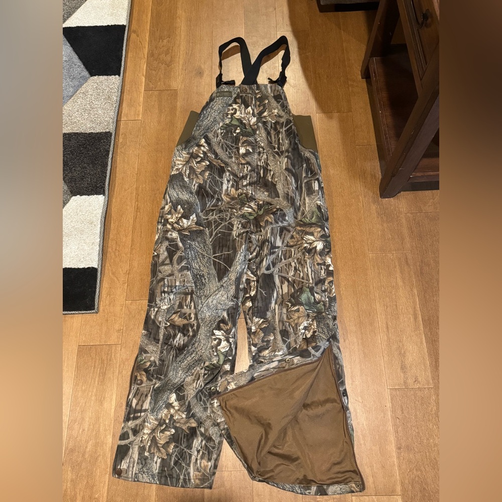 Columbia camo bib